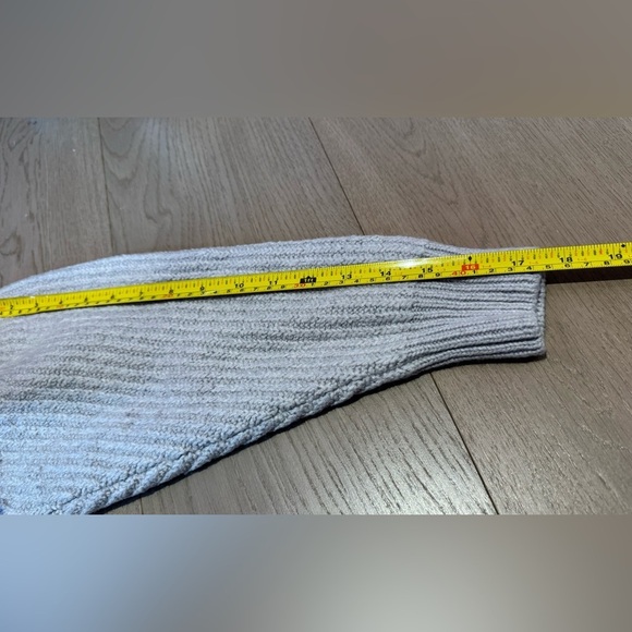 ARITZIA WILFRED 100% merino wool grey turtleneck sweater (S) - Picture 10 of 10